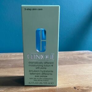 Clinique Dramatically Different Moisturizing Lotion+ NEW